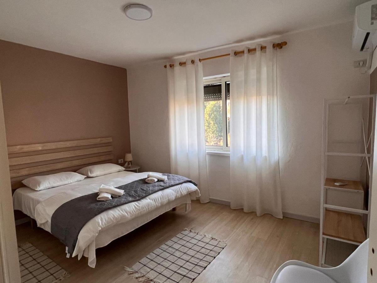 Centre Apartment In Shkodra Exterior foto